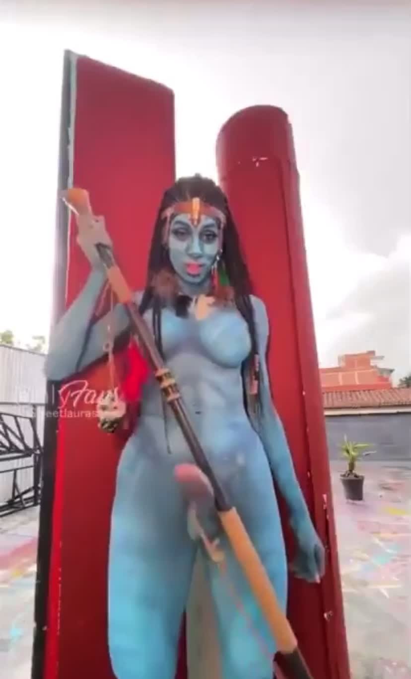 AVATAR COSPLAY BUSTY TRANS CUMMING